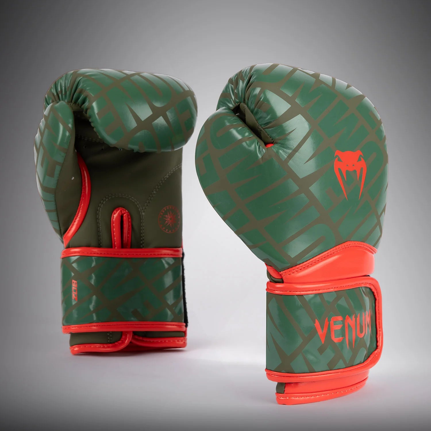 KIDS VENUM CONTENDER 1.5 BOXING GLOVES