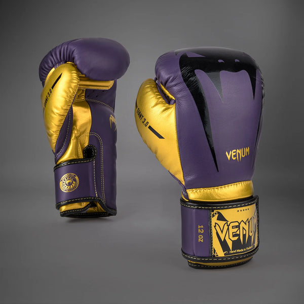 Venum Giant 3.0 Boxing Gloves