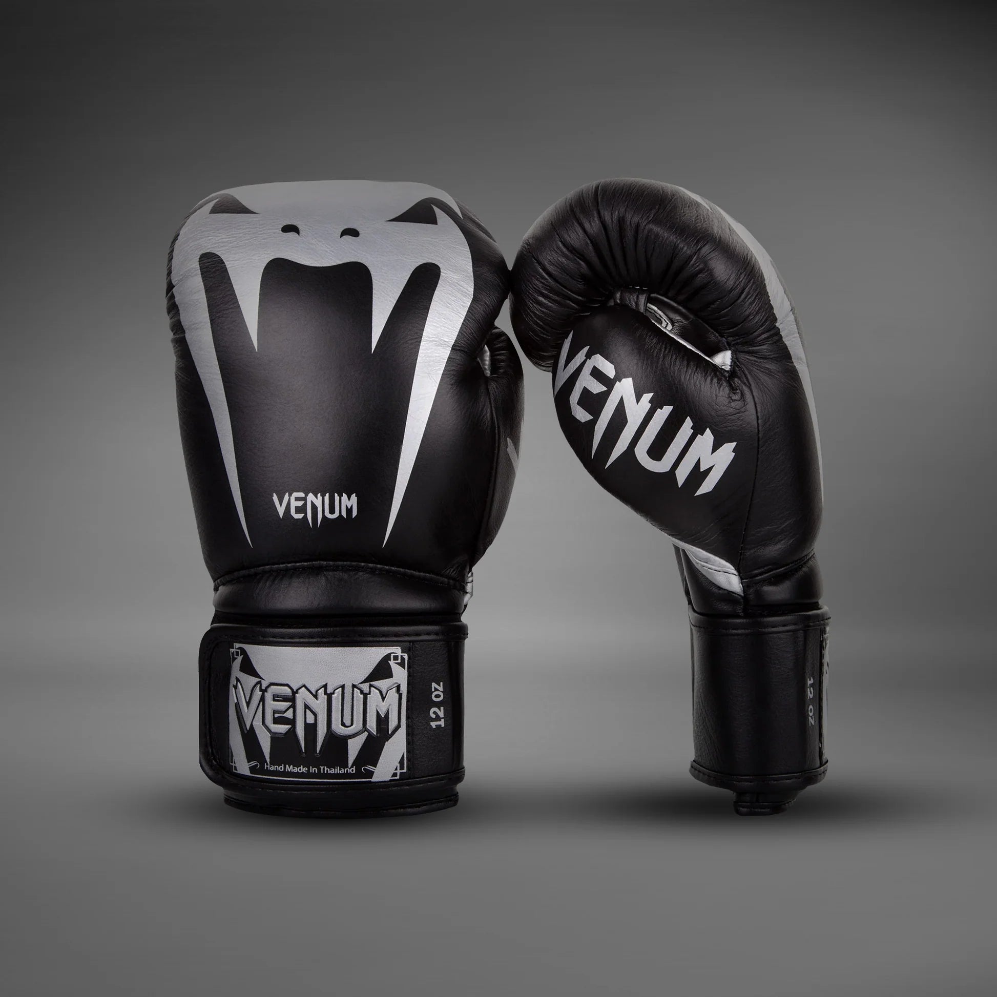 VENUM GIANT 3.0 BOXING GLOVES