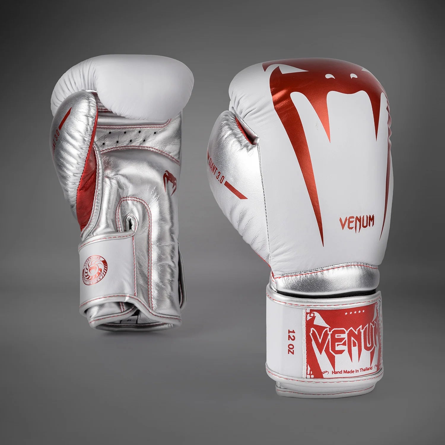 VENUM GIANT 3.0 BOXING GLOVES